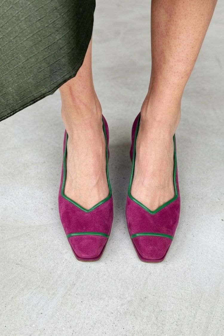 Magenta Suede Green Piping Square Toe V-Cut Flats [Pre Order]