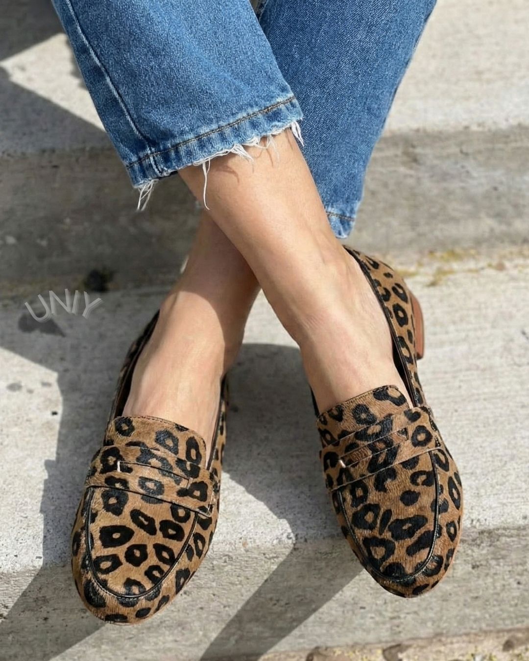 Retro Leopard Print Pointed Toe Penny Loafer Casual Flats [Pre Order]